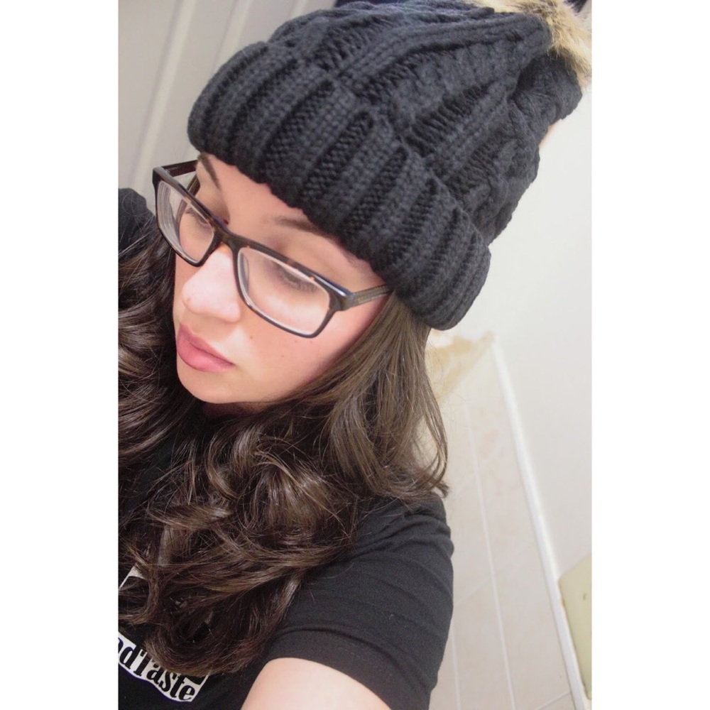 Black cable knit fur Pom beanie hat